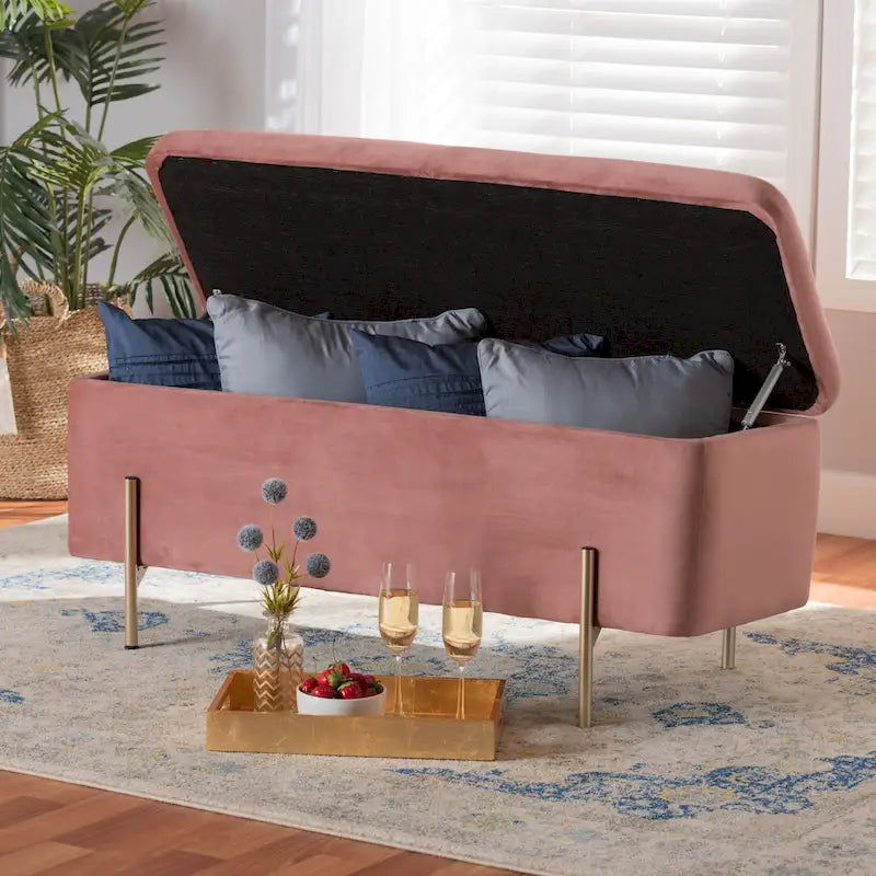 Ławka do przechowywania Rockwell Contemporary Glam&Luxe z aksamitną tapicerką i metalową podstawą