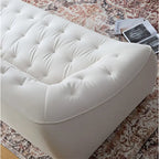 Biała trwała sofa tapicerowana z ramą z litego drewna